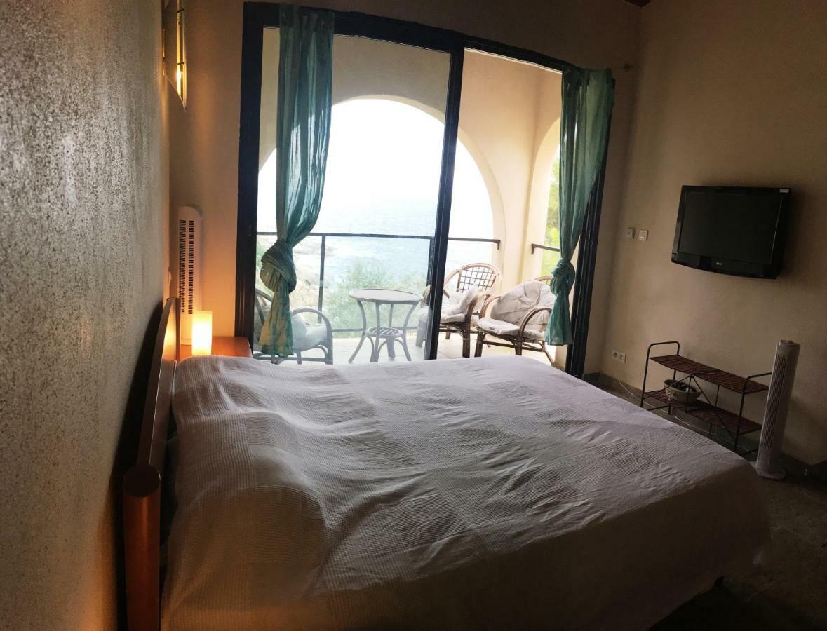 Castelia Hotel Lumio  Eksteriør billede